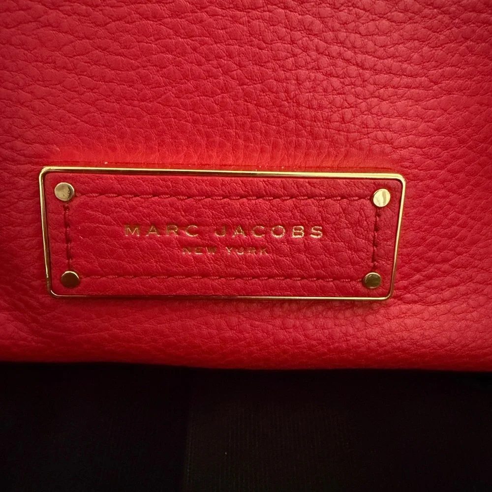 Marc Jacobs Vibrant Red Crossbody Bag - Picture 2 of 5